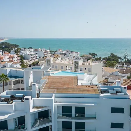 Perfect Place To Escape To With Rooftop Infinity Pool Apartment Olhos de Agua (Albufeira)