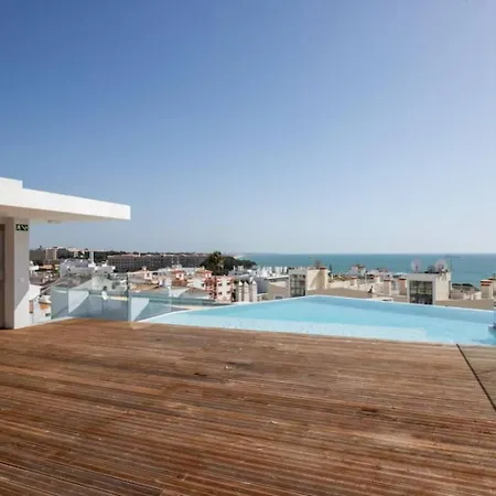 New 2bedroom W Terrace & Infinity Pool *