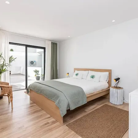 Modern 2br Rooftop Pool 2 Min Walk To * Olhos de Agua (Albufeira)