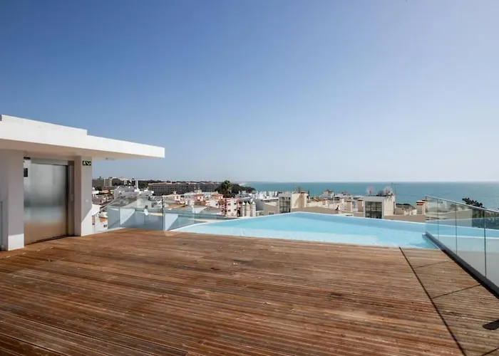 New 2bedroom W Terrace & Infinity Pool *