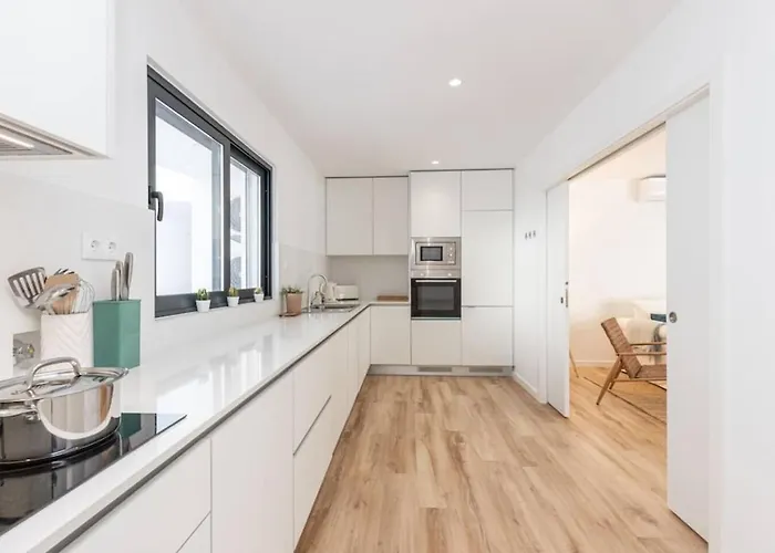 New 2bedroom W Terrace & Infinity Pool Apartament